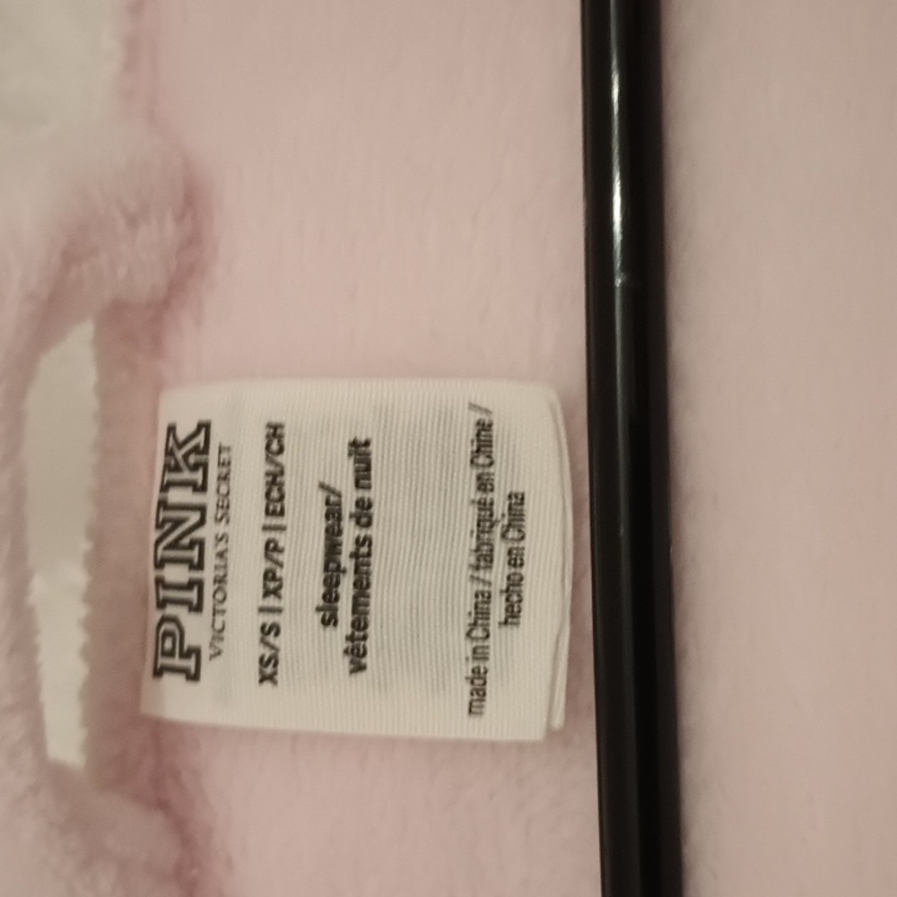 PINK Robe - Picture 3 of 4